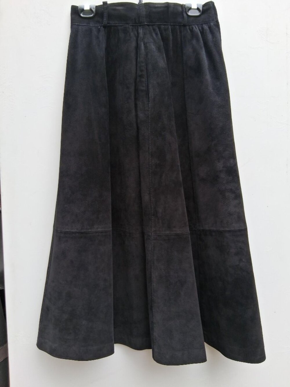 Vintage Margaret Godfrey women's suede leather skirt, black (size M)